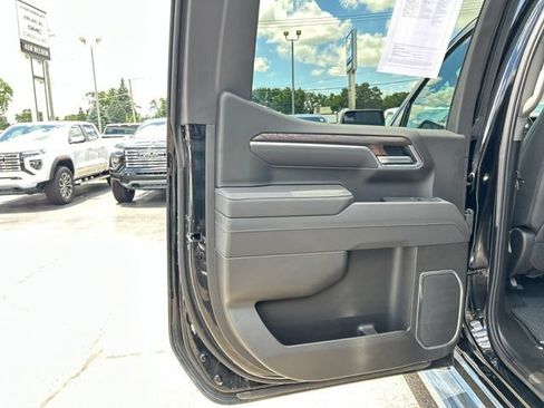 Used 2025 GMC Sierra 1500 SLT w/ SLT Premium Plus Package AWD/4WD image 18