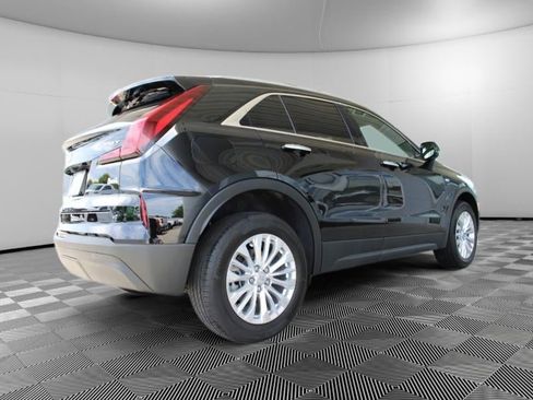 New 2024 Cadillac XT4 Luxury w/ Cold Weather Package image 5