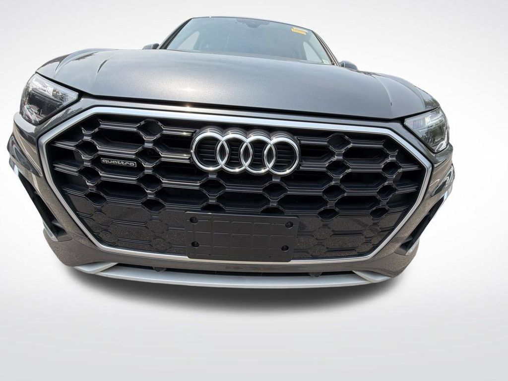 Used 2023 Audi Q5 2.0T Premium w/ Convenience Package AWD/4WD image 10