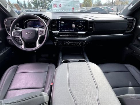 Used 2024 Chevrolet Silverado 2500 LTZ w/ LTZ Plus Package image 17