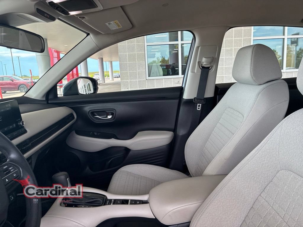 Used 2025 Honda HR-V LX image 12