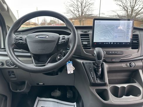 Used 2022 Ford Transit 350 XLT image 8