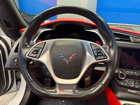 Used 2019 Chevrolet Corvette Z06 RWD image 17