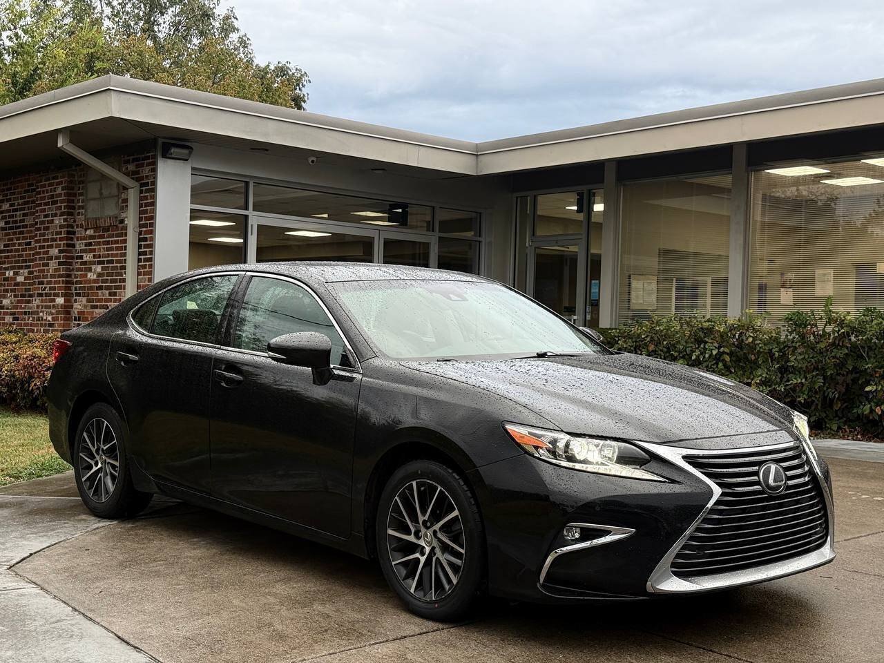 Used 2017 Lexus ES 350 w/ Navigation System Package FWD image 8