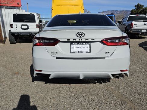 Used 2024 Toyota Camry SE image 6