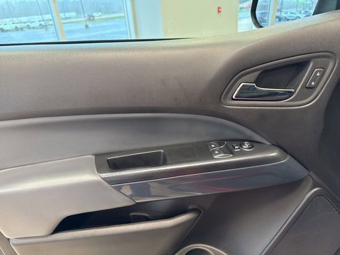 Used 2018 Chevrolet Colorado Z71 image 11