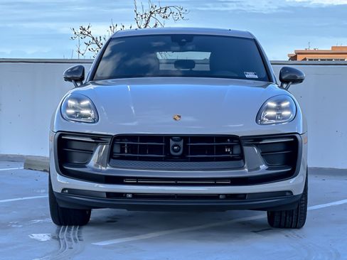 Used 2025 Porsche Macan Turbo image 11