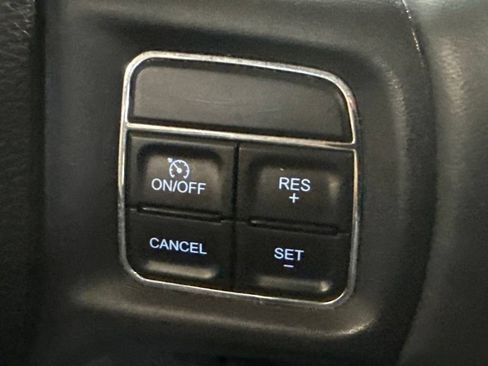 Used 2018 RAM 2500 Big Horn w/ Sport Appearance Group AWD/4WD image 19