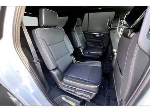 New 2026 Chevrolet Tahoe Premier image 9