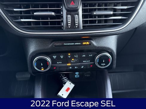 Used 2022 Ford Escape SEL image 24