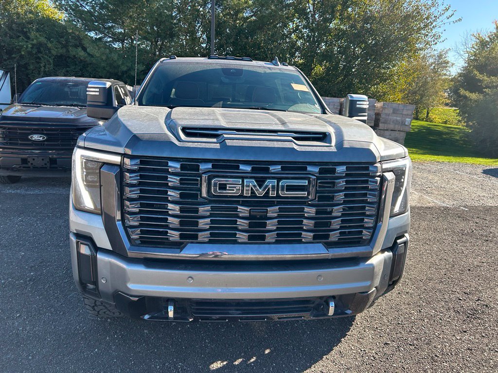 Used 2024 GMC Sierra 2500 Denali Ultimate AWD/4WD image 16