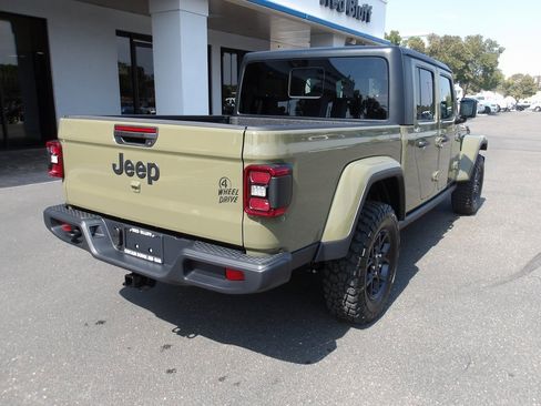 New 2025 Jeep Gladiator Willys image 8
