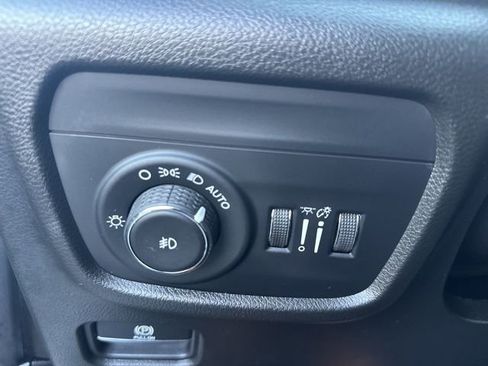 Used 2023 Jeep Grand Cherokee L Limited w/ Luxury Tech Group II image 28