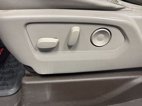 Used 2022 GMC Sierra 1500 SLT image 29