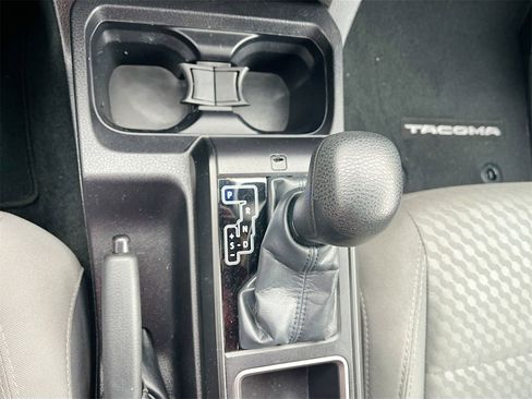 Used 2022 Toyota Tacoma SR image 16