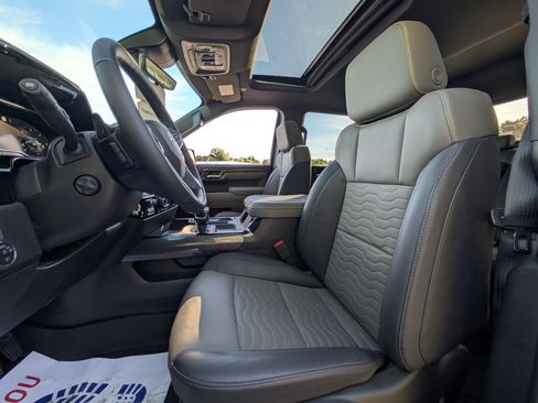 New 2025 Chevrolet Silverado 1500 ZR2 image 28