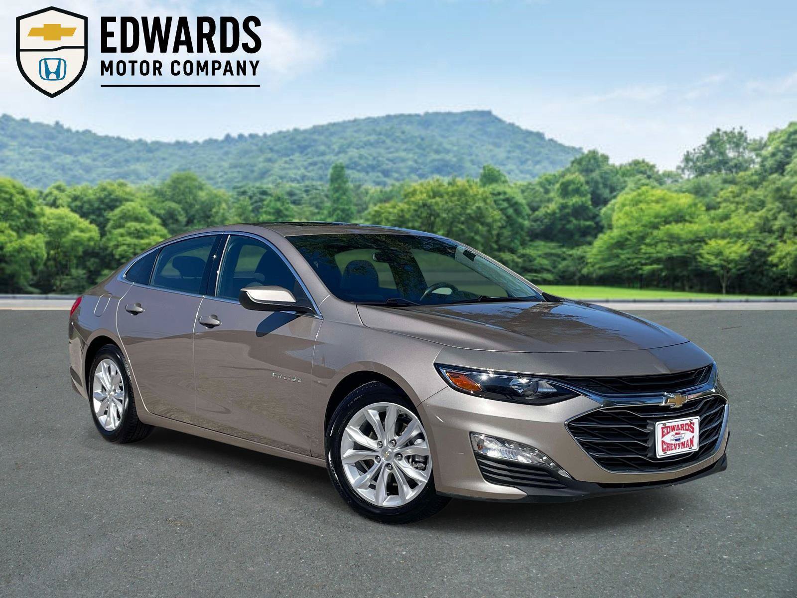 Used 2024 Chevrolet Malibu LT FWD image 1
