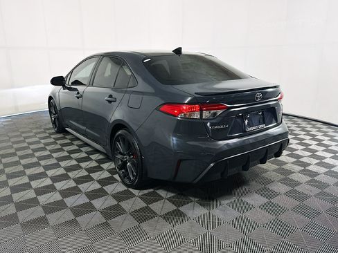 Used 2025 Toyota Corolla SE w/ Convenience Package FWD image 5