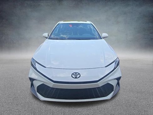 Used 2026 Toyota Camry SE w/ Convenience Package FWD image 3