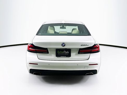 Used 2023 BMW 530e w/ Premium Package image 7