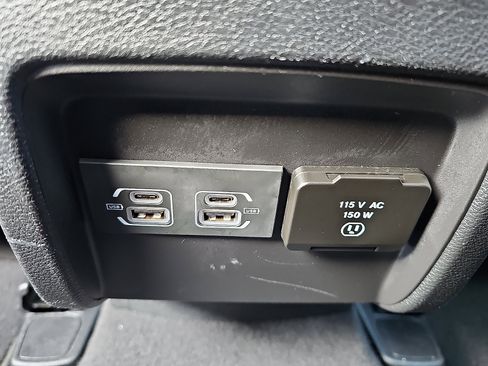 Used 2022 Jeep Cherokee Limited image 11