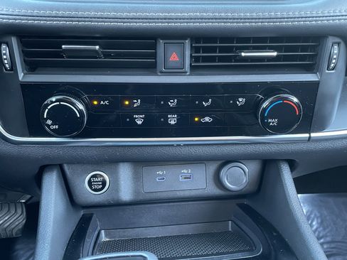 Used 2021 Nissan Rogue S image 26