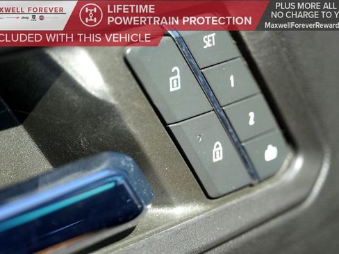 Used 2024 GMC Canyon AT4 w/ AT4 Premium Package image 23