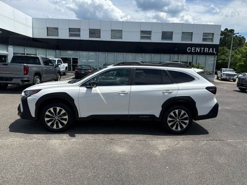 Used 2024 Subaru Outback Limited AWD/4WD image 2