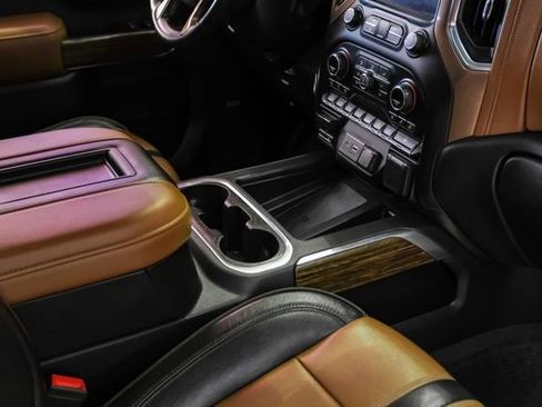 Used 2020 Chevrolet Silverado 3500 High Country image 24