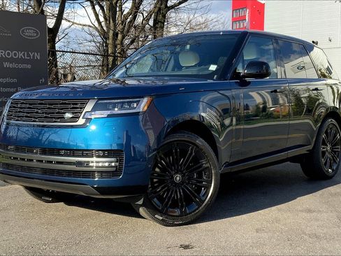 New 2025 Land Rover Range Rover SE image 1