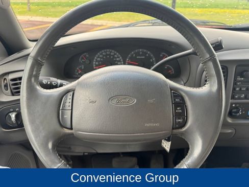 Used 2002 Ford F150 XLT AWD/4WD image 10
