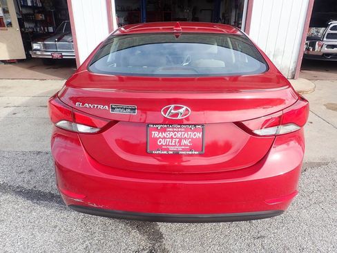 Used 2016 Hyundai Elantra SE w/ Option Group 02 image 19