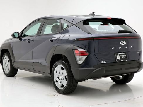 Used 2024 Hyundai Kona SE image 7