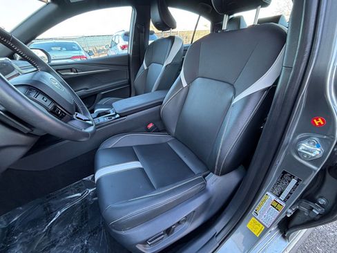 Used 2025 Toyota Camry SE image 27