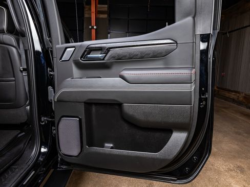 Used 2023 GMC Sierra 1500 AT4X image 38