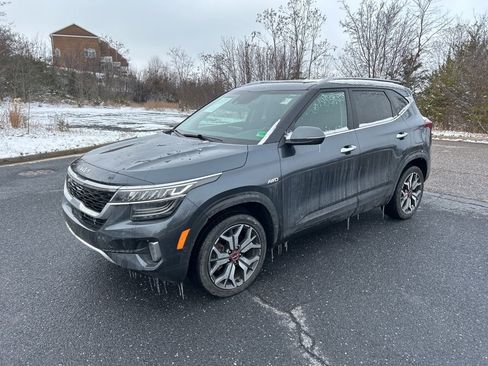 Used 2022 Kia Seltos SX w/ Sunroof Package image 4