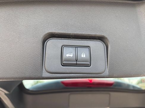 Used 2026 Nissan Rogue SV FWD image 23