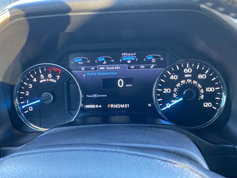 Used 2016 Ford F150 Lariat w/ Equipment Group 502A Luxury image 14