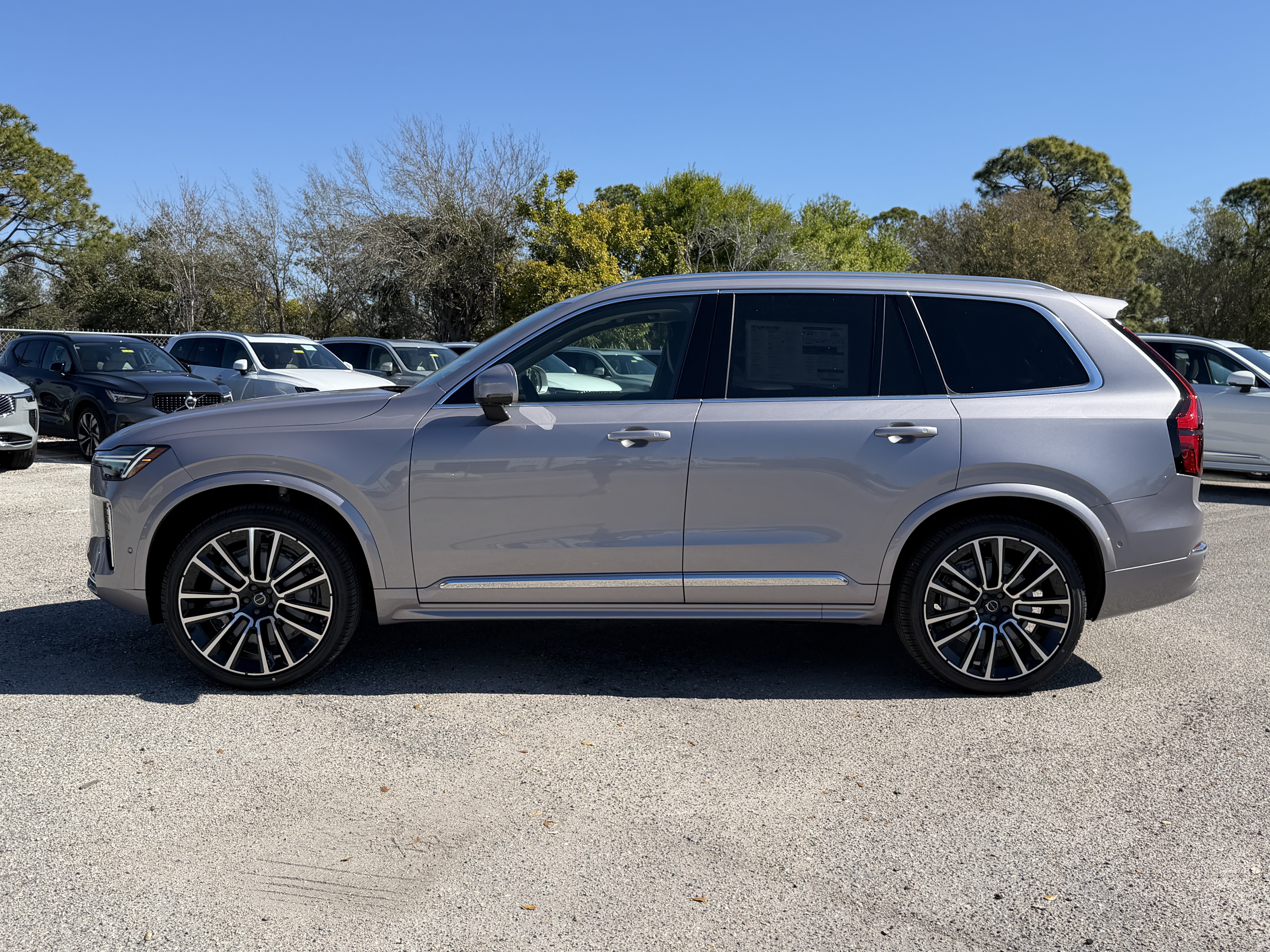 New 2026 Volvo XC90 B5 Ultra w/ Protection Package AWD/4WD image 6