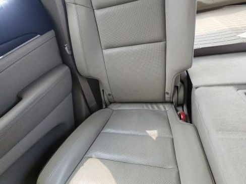 Used 2015 Jeep Grand Cherokee Overland w/ Advanced Technology Group RWD image 23