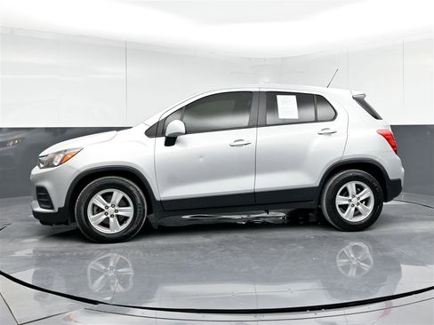 Used 2020 Chevrolet Trax LS w/ Tint and Cruise Package image 8