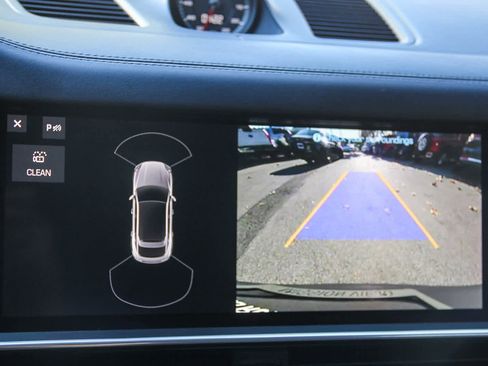 Used 2020 Porsche Cayenne image 23