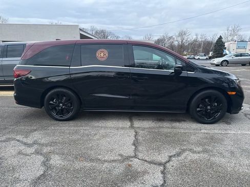 Used 2024 Honda Odyssey Sport image 5