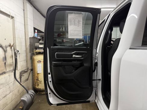 Used 2021 RAM 1500 Big Horn image 15