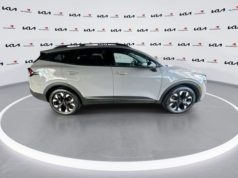 Certified 2023 Kia Sportage X-Line image 9