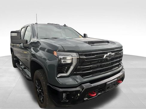 Used 2025 Chevrolet Silverado 2500 LT w/ Trail Boss Package AWD/4WD image 29