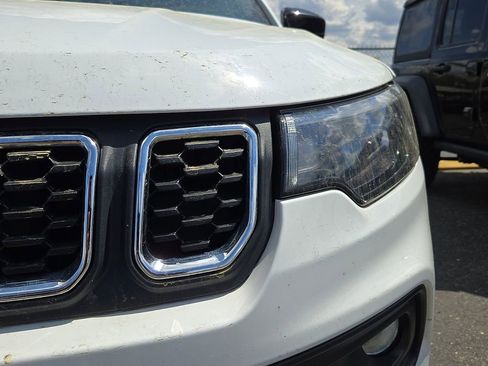 Used 2024 Jeep Compass Latitude image 7