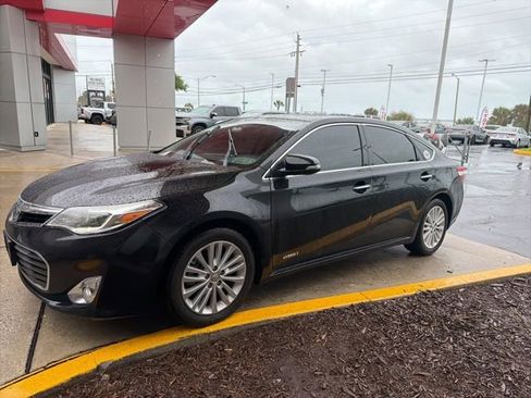 Used 2014 Toyota Avalon Limited w/ Technology Package image 1