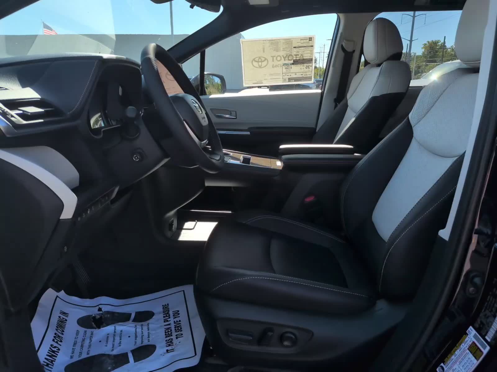 New 2026 Toyota Sienna Platinum AWD/4WD image 13