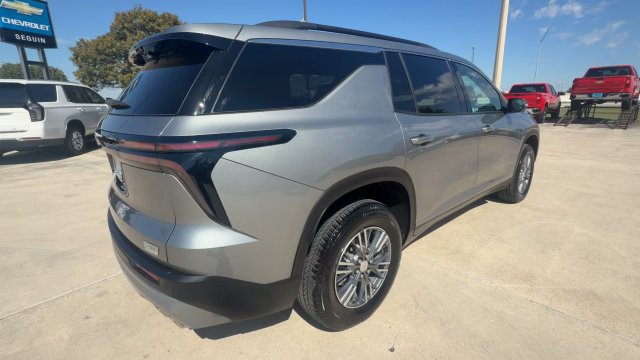 Used 2026 Chevrolet Traverse LT w/ Driver Confidence Package FWD image 8